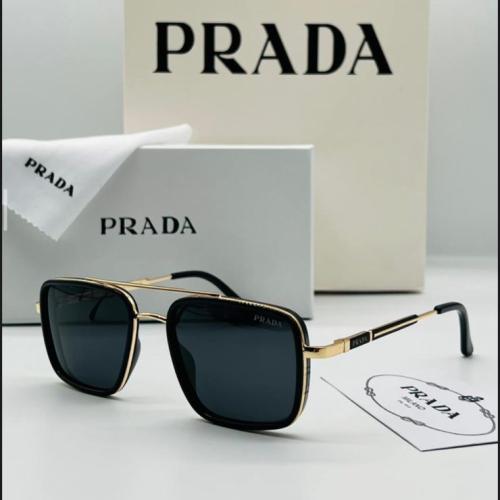 نظارات شمسية ماركة Prada