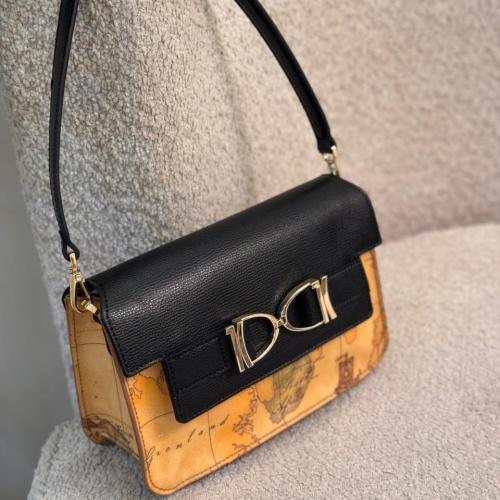 The Virro Martini bag