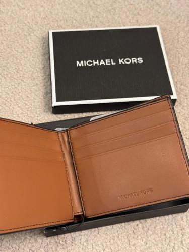 محفظة رجالية- Michael kors