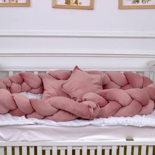 مفرش سرير أطفال ظفيرة 5 قطع وردي بتصميم حصري لحماي...