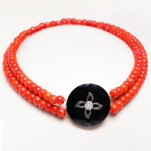 مجموعة المرجان الأحمر والأونيكس بالألماس