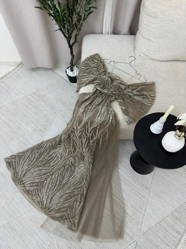 من أجمل الفساتين الحديثة