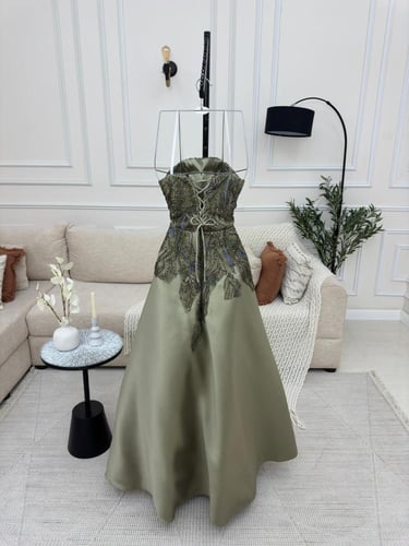 فستان سهره انيق وفخم