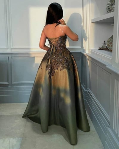 فستان سهرة روسي دبل كلوش ع جيبون كامل