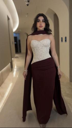 فستان طويل انيق وفخم