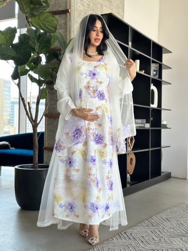 فستان حوامل مطرز