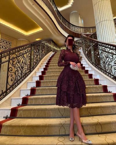 فستان برغندي دانتيل