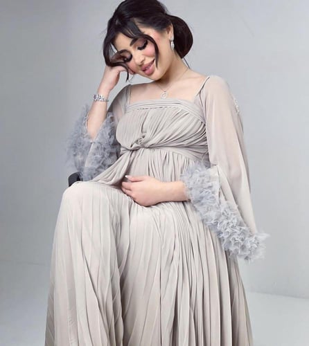 فستان حوامل تكسير لون رصاصي فاتح