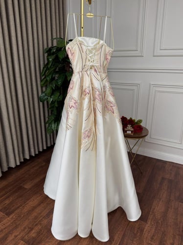 فستان زواج اخت العروس