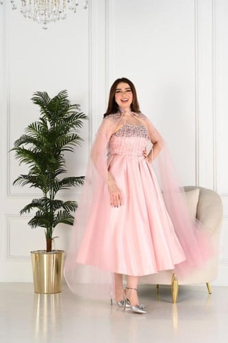 فستان سهرة قطعتين مزين بكرستال ولول على الصدر والط...