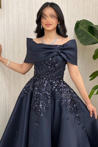 فستان كحلي ميكادو مع شك