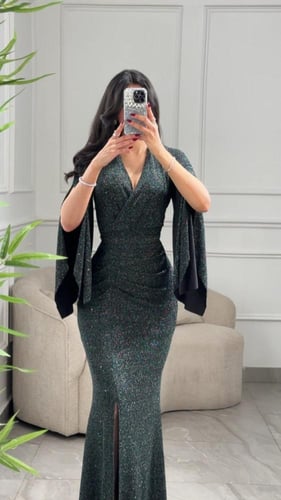 فستان سهرة بلمعة ملونة