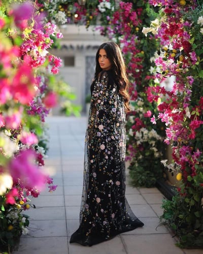 فستان شمس الفارس