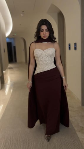 فستان طويل انيق وفخم