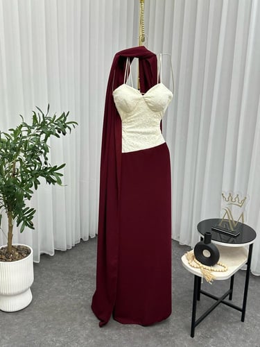 فستان طويل انيق وفخم