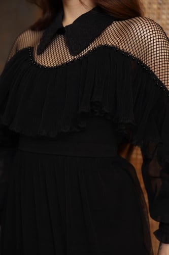 فستان فخم بياقة فرنسي