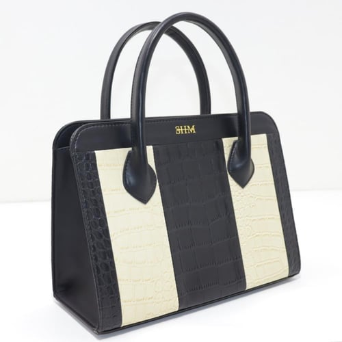 حقيبة يد نسائية خيالية