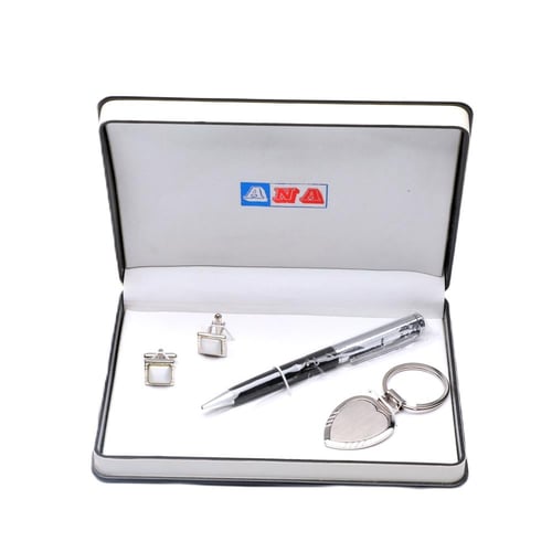 طقم قلم وكبك وميدالية – أناقة متكاملة بهدية واحدة