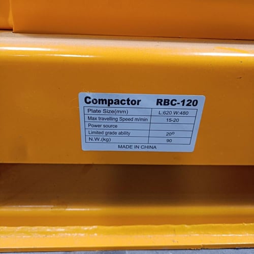 دكاكة زحافة تربة 120 محرك روبن EY20