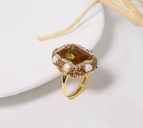 طقم من اللؤلؤ الطبيعي والحجر العسلي/ LS 0180