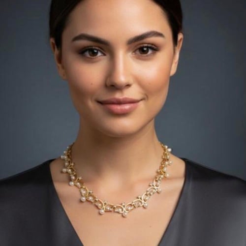 عقد ملكي بتصميم إيطالي فاخر تصميم فيكتوري و بلمسة...