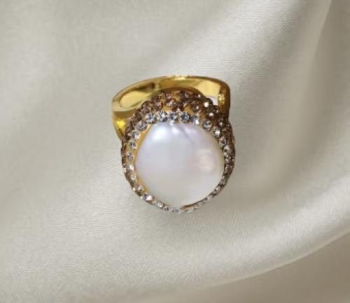 تشكيلة من الخواتم المصنوعة يدوياً و بدقة فائقه من...