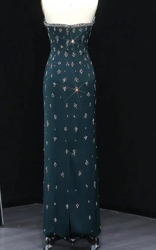 فستان سهرة زمردي فاخر بالكريستال بتصميم ملكي | فست...