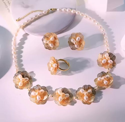 طقم "رويال غولد" (Royal Gold Set)
