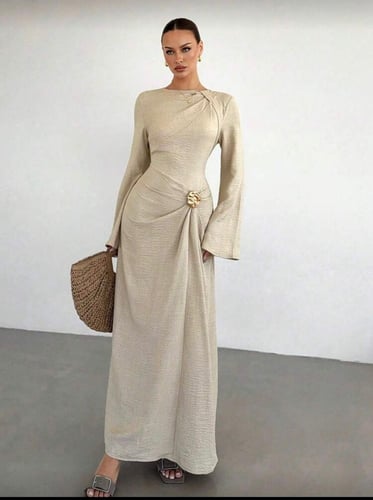 فستان “Versa Elegance” طويل متعدد الاستخدامات