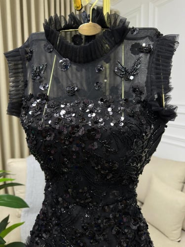 فستان سهرة بلون أسود