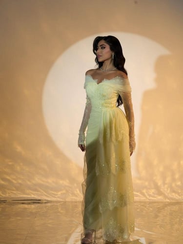 فستان اصفر دانتيل