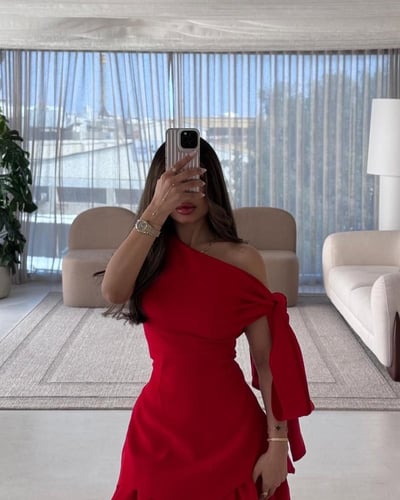 فستان ميد بلون احمر