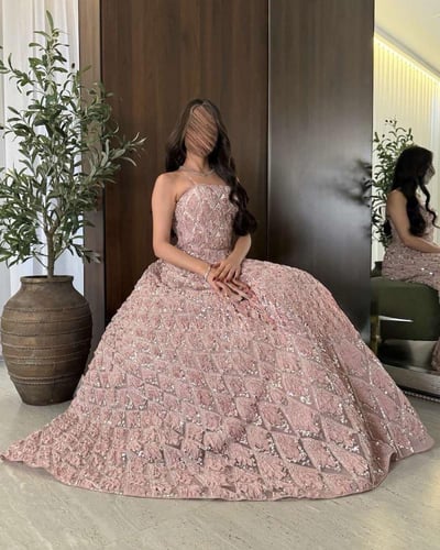فستان أميرة الورد