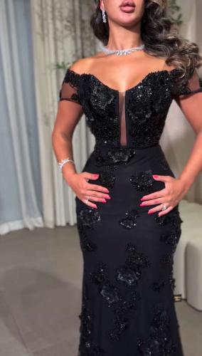 فستان سهرة بلون أسود