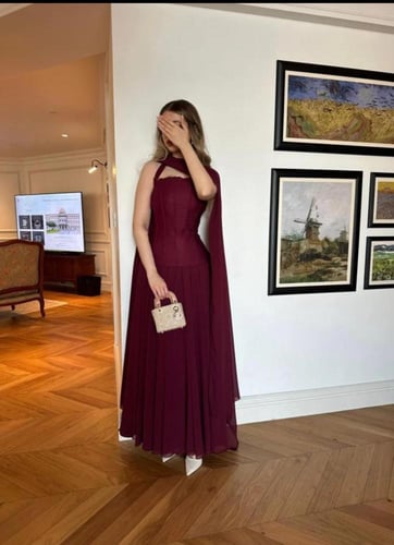 فستان عنابي