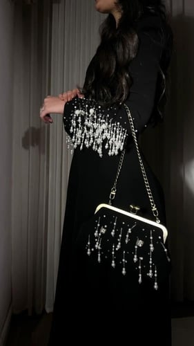 فستان اسود ساتر