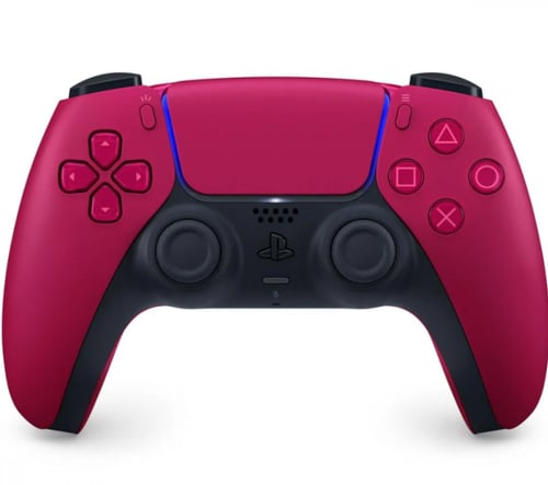 يد تحكم بلايستيشن 5 عليها كلكات ماوس