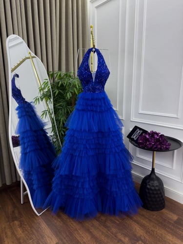 فستان نجلاء