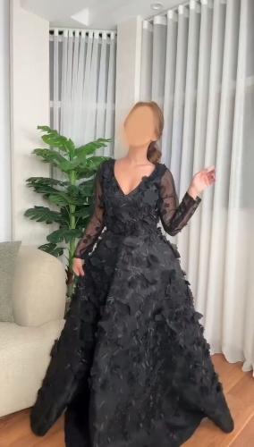 فستان عايده