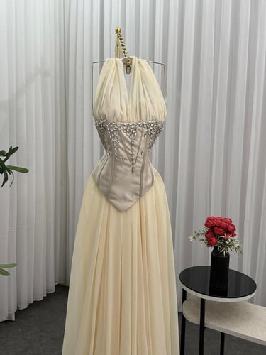 فستان الينور