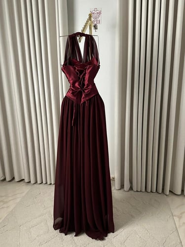 فستان الينور