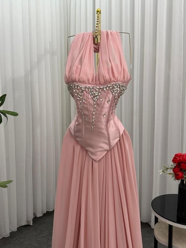 فستان الينور