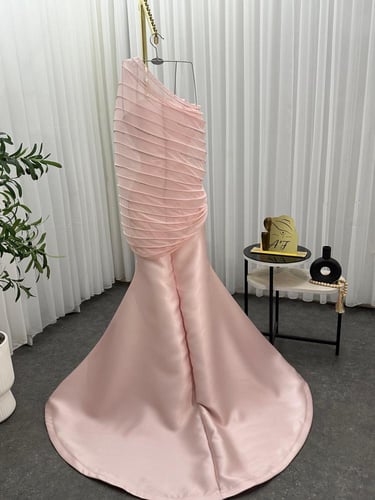 فستان لوسيل