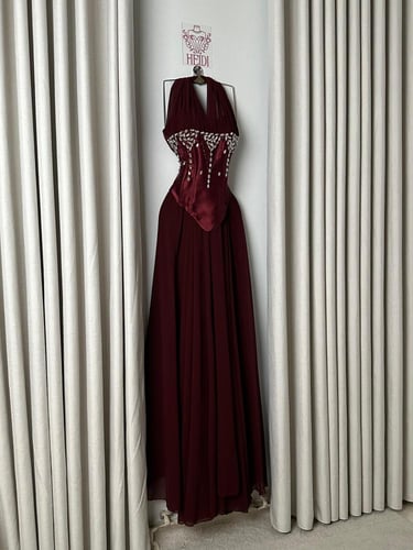 فستان الينور