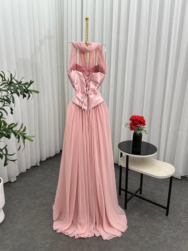 فستان الينور