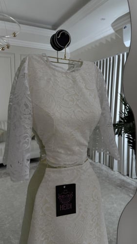 همسة الدانتيل الابيض