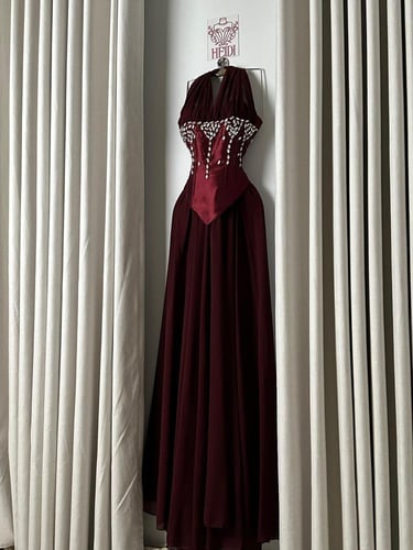 فستان الينور