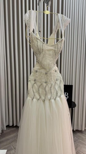 فستان سهره سكري أف وابت