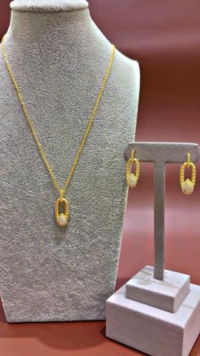 Boucheron gold set