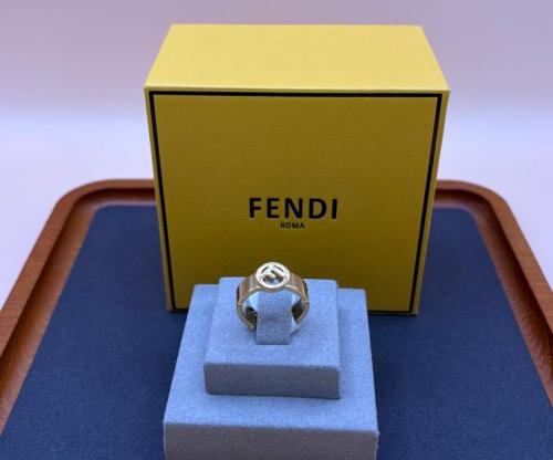Gold Vendée ring